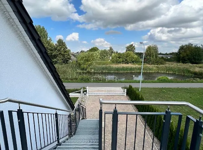 „holzwurm-paradies“ Appartement *