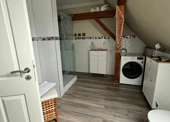 „holzwurm-paradies“ *