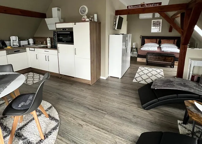 „holzwurm-paradies“ Appartement *